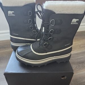 Sorel Caribou Black Insulated Boots Womens 9.5